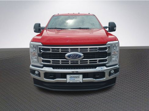 New 2026 Ford F250 XLT w/ FX4 Off-Road Package image 3