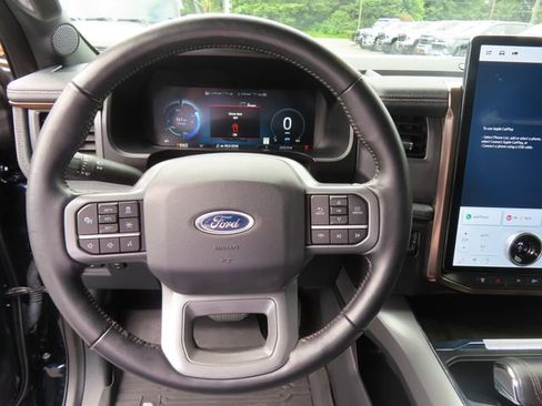 Used 2022 Ford F150 Lightning Lariat AWD/4WD image 17