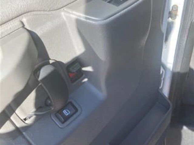 Used 2018 Chevrolet Express 2500 RWD image 24