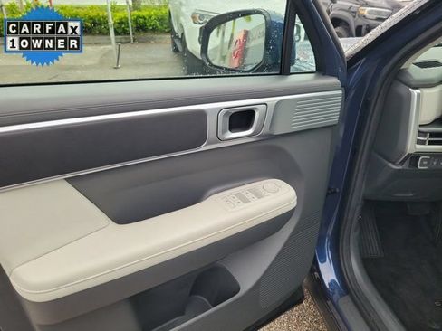 Used 2025 Hyundai Santa Fe SEL FWD image 19