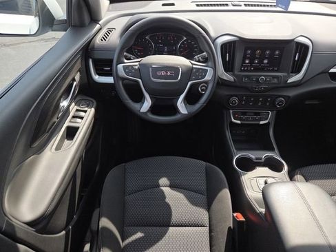 Used 2023 GMC Terrain SLE image 25