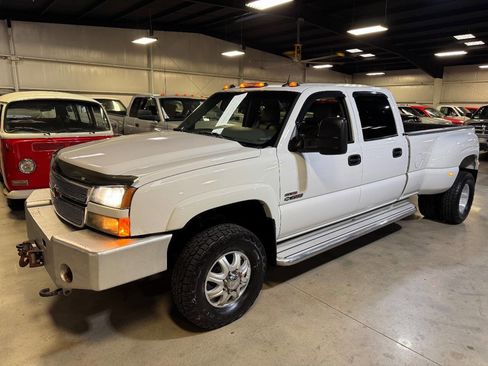 Used 2005 Chevrolet Silverado 3500 LT w/ Heavy-Duty Power Package image 69
