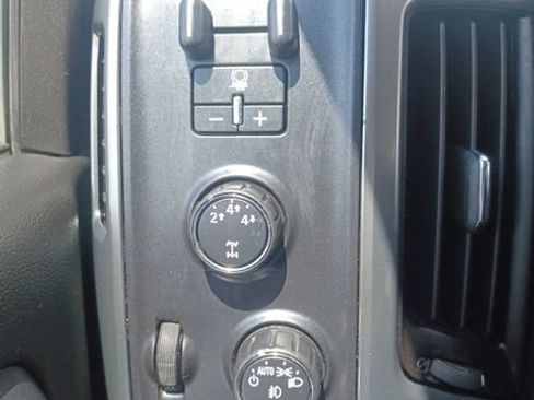 Used 2016 Chevrolet Silverado 2500 LT w/ LT Convenience Package AWD/4WD image 20