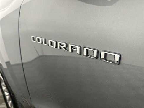 Used 2023 Chevrolet Colorado LT w/ LT Convenience Package II AWD/4WD image 33