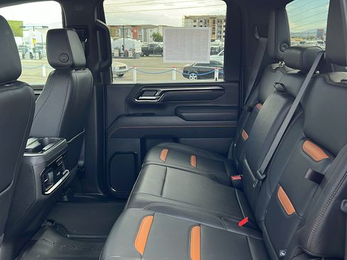 Certified 2025 GMC Sierra 2500 AT4 AWD/4WD image 15