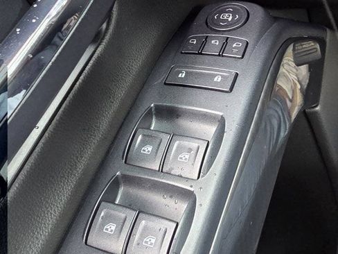 Used 2014 GMC Sierra 1500 SLE w/ All-Terrain Package AWD/4WD image 19