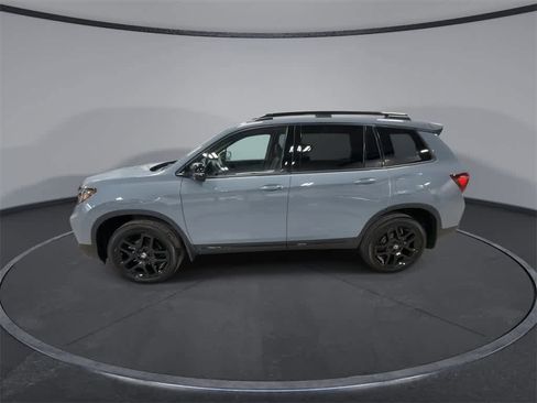 Used 2024 Honda Passport Black Edition image 5