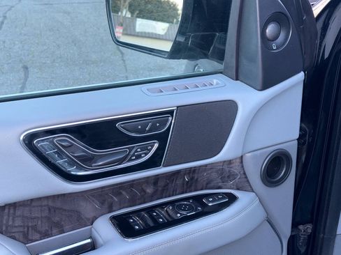 Used 2018 Lincoln Navigator Reserve AWD/4WD image 54