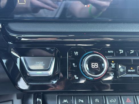 Used 2024 GMC Sierra 1500 AT4 w/ AT4 Premium Package image 30