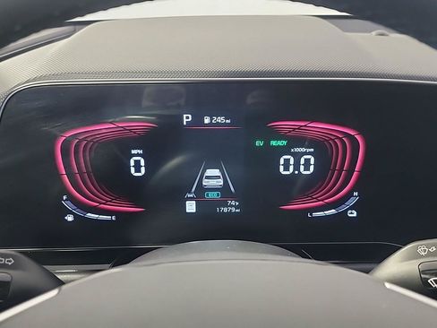 Used 2023 Kia Niro EX FWD image 23