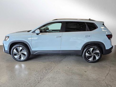 New 2025 Volkswagen Taos SE image 6