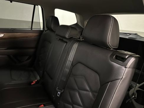 New 2026 Volkswagen Atlas SE image 21