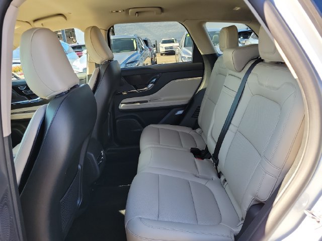 Used 2025 Lincoln Corsair AWD w/ Equipment Group 101A image 21