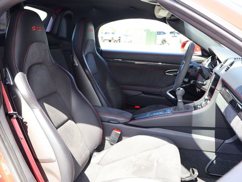 Used 2024 Porsche 718 Boxster GTS RWD image 22