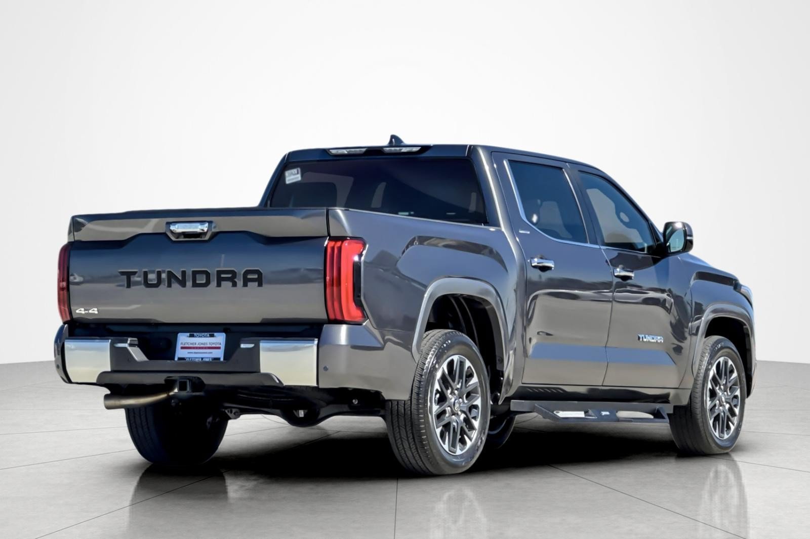 Used 2025 Toyota Tundra Limited AWD/4WD image 5