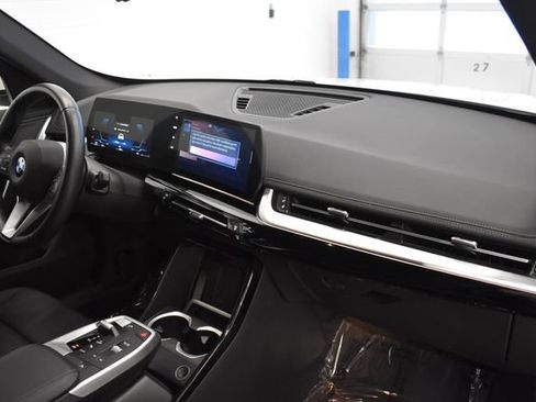 Used 2025 BMW X1 xDrive28i AWD/4WD image 17