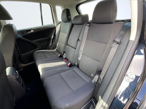 Used 2017 Volkswagen Tiguan Limited w/ Premium Package image 26