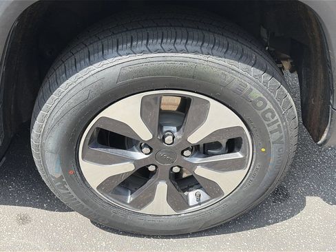 Used 2024 Jeep Grand Cherokee Limited 4xe AWD/4WD image 9