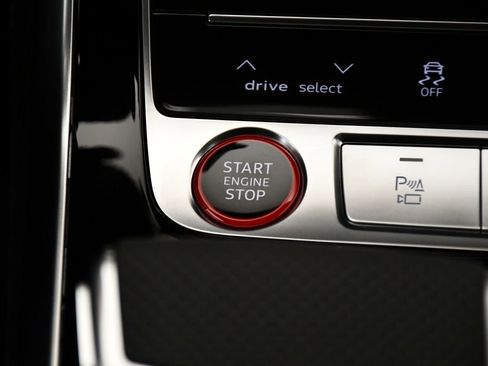 New 2026 Audi SQ8 Prestige image 27