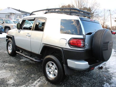 Used 2008 Toyota FJ Cruiser 4WD image 9