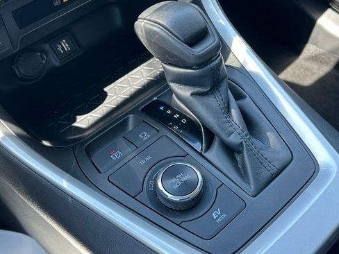 Certified 2023 Toyota RAV4 AWD Hybrid image 40