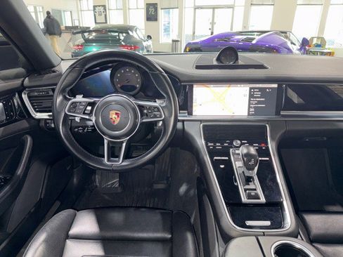 Used 2017 Porsche Panamera image 66