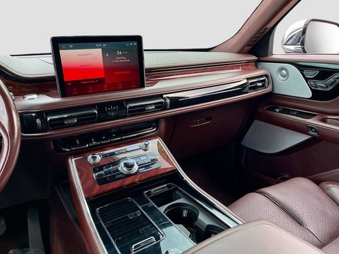 Used 2020 Lincoln Aviator Black Label w/ Dynamic Handling Package image 24