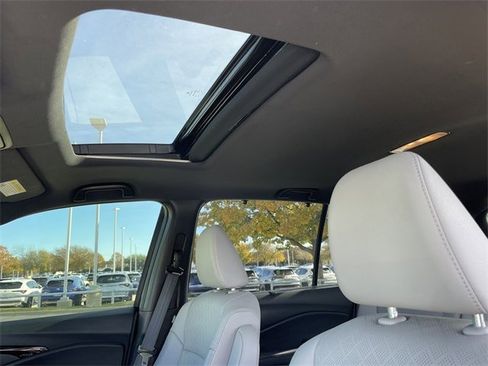 Certified 2021 Honda Passport Touring image 24