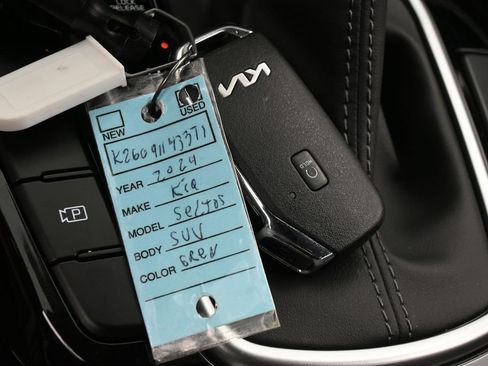 Used 2024 Kia Seltos S FWD image 29