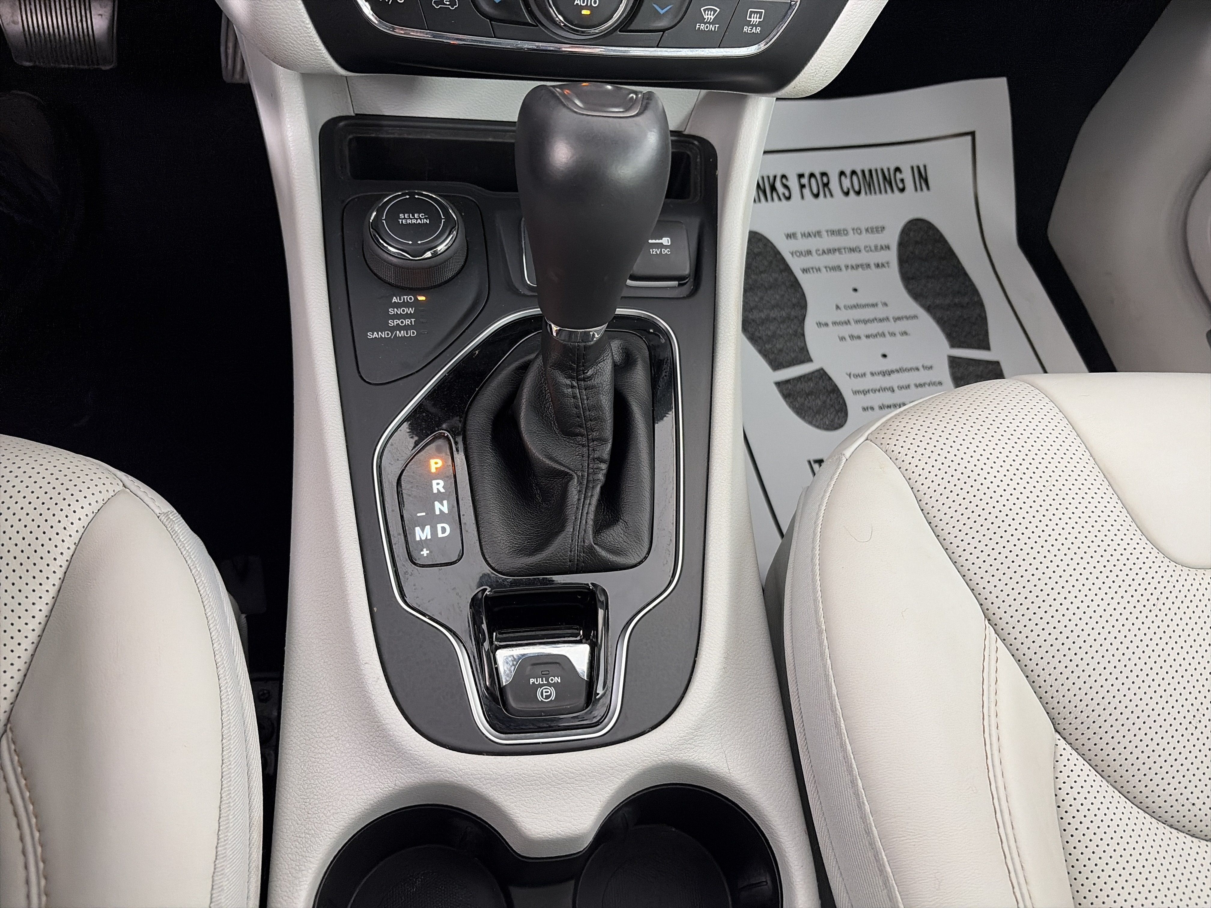 Used 2019 Jeep Cherokee Limited w/ Luxury Group AWD/4WD image 30