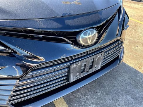 Used 2022 Toyota Camry LE image 29