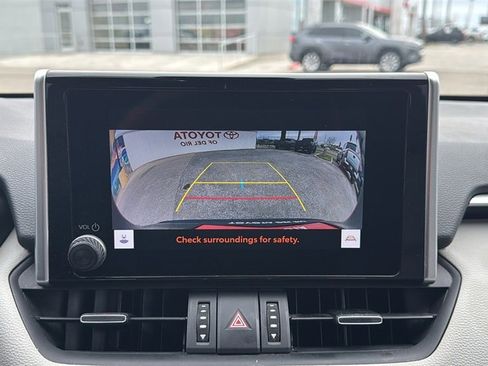 Used 2023 Toyota RAV4 XLE Premium image 22