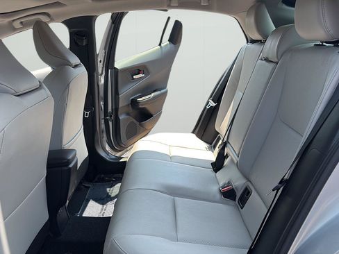 Used 2024 Toyota Prius XLE AWD/4WD image 18