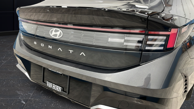 Used 2025 Hyundai Sonata SEL FWD image 35