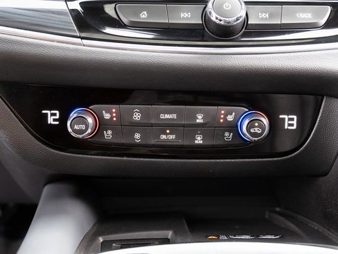 Used 2023 Buick Enclave Premium image 5