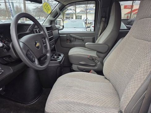 Used 2019 Chevrolet Express 3500 LT w/ LT Preferred Equipment Group image 9