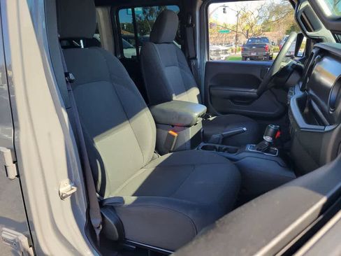 Used 2023 Jeep Wrangler Unlimited w/ 8.4" Radio Group image 16