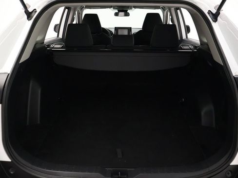 Used 2020 Toyota RAV4 LE FWD image 22