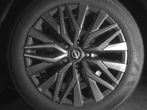 Used 2025 Nissan Altima 2.5 SV image 14