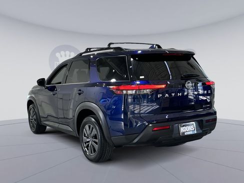 Used 2023 Nissan Pathfinder SV w/ Cargo Package image 14