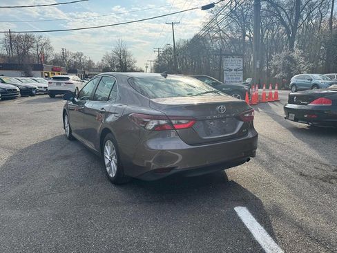 Used 2022 Toyota Camry LE image 8