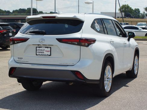 Used 2026 Toyota Highlander Limited AWD/4WD image 21