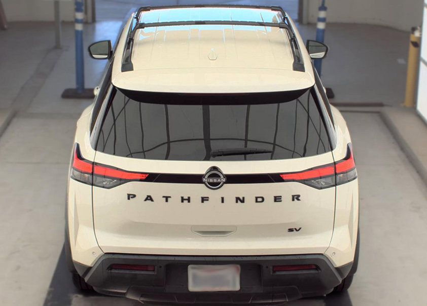 Used 2024 Nissan Pathfinder SV w/ Black Appearance Package FWD image 4