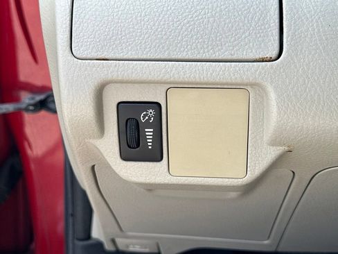 Used 2007 Toyota Yaris Sedan w/ Convenience Pkg FWD image 17