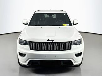 Used 2018 Jeep Grand Cherokee Altitude RWD video 2