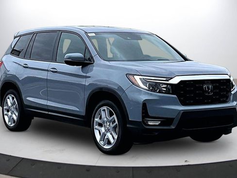 Used 2025 Honda Passport EX-L image 2
