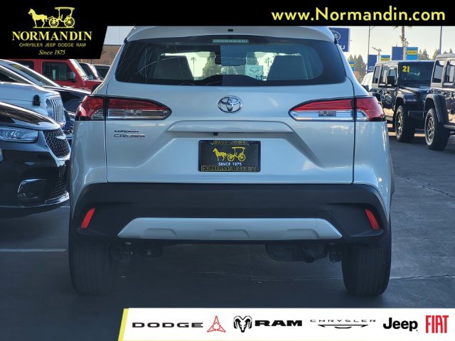 Used 2024 Toyota Corolla Cross L FWD image 4