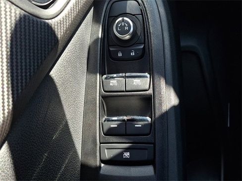 Used 2025 Subaru Crosstrek 2.5i Limited w/ Popular Package #3A image 25