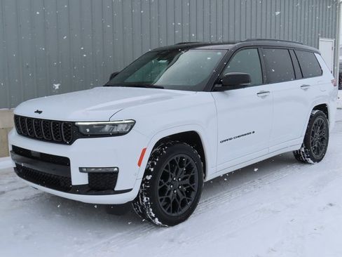 Used 2024 Jeep Grand Cherokee L Summit w/ Advanced Protech Group IV image 9