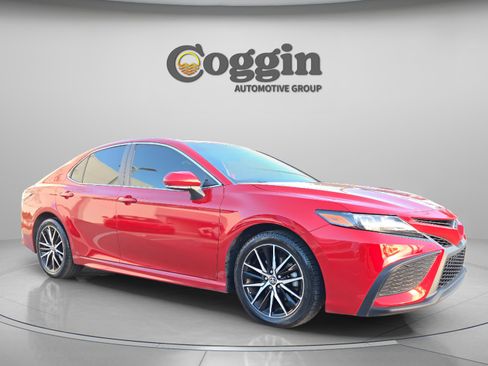 Used 2023 Toyota Camry SE image 8